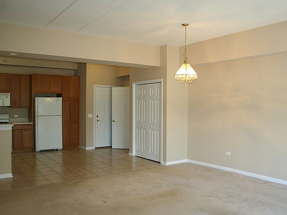 3rd image of 245 W Johnson St Unit 202