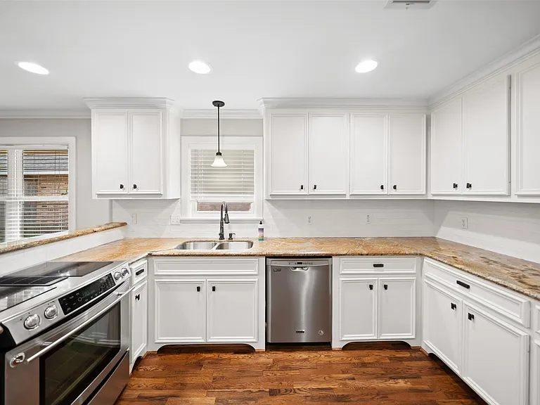 1810 Droxford Dr — Photo 10
