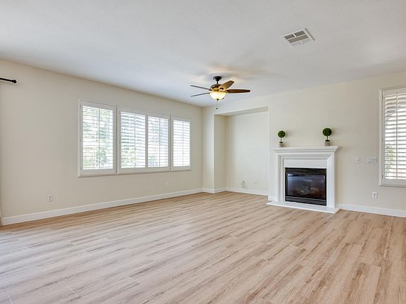 4th image of 23923 Brescia Dr