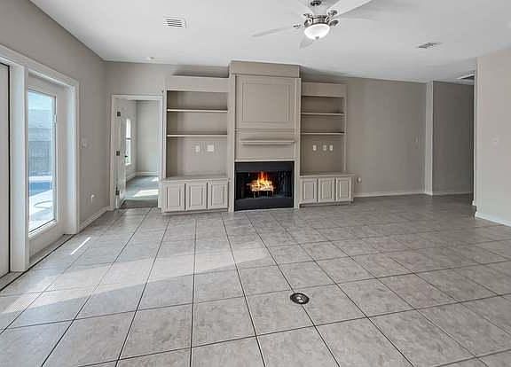 4th image of 14922 Topgallant St #1B
