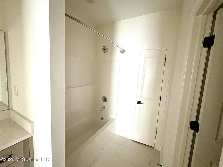 701 Southview Dr — Photo 22