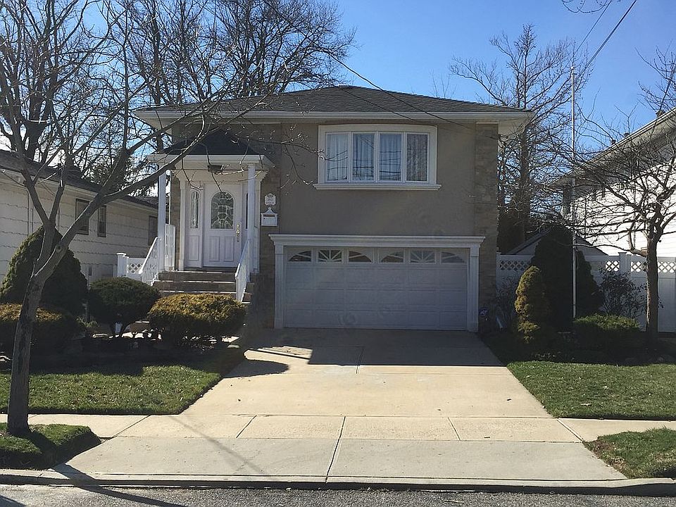 1st image of 180 Seidman Ave