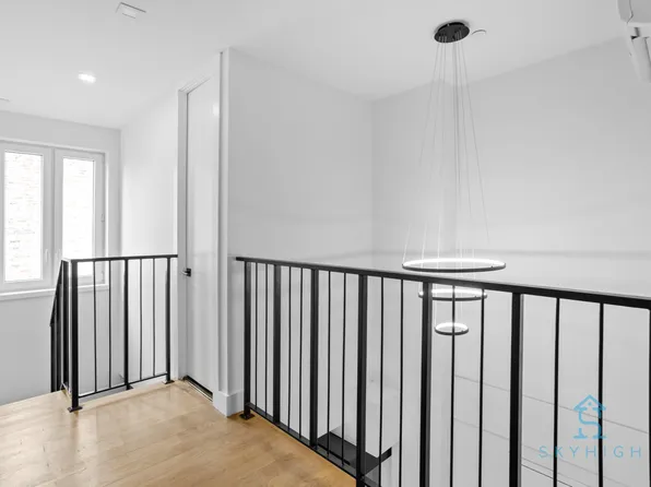 11 Lewis Avenue PENTHOUSE-A image 1 of 27