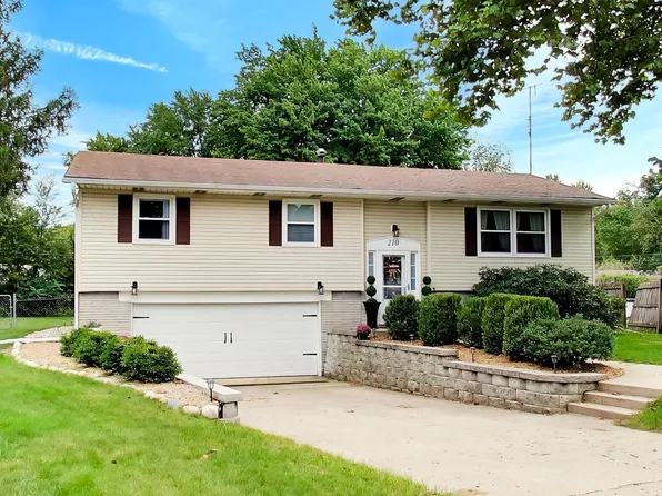 210 Lawndale Pl, Michigan City, IN 46360