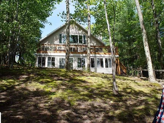 5th image of 3543 Grace Dr