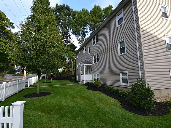 5th image of 400-402 Merrimac St #402-1