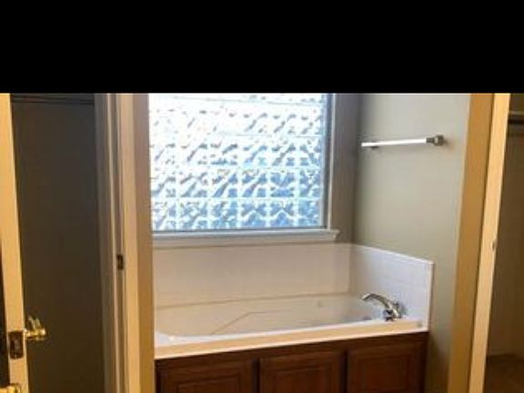 3rd image of 98 Tarpon Pl