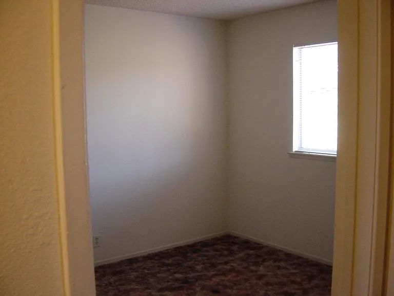 32234 Miller St — Photo 9