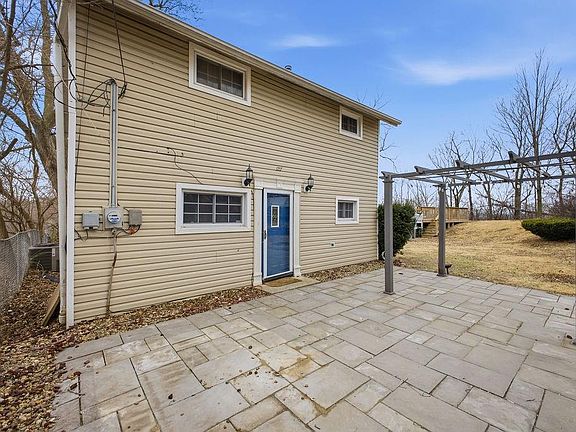 3rd image of 1717 6th Ave