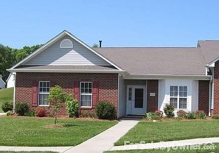 Front of house
						:
						Beautiful end unit on quiet cul-de-sac