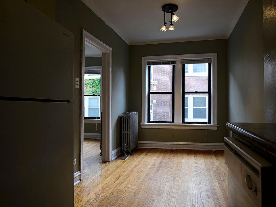 1st image of 1431 W Carmen Ave #2C