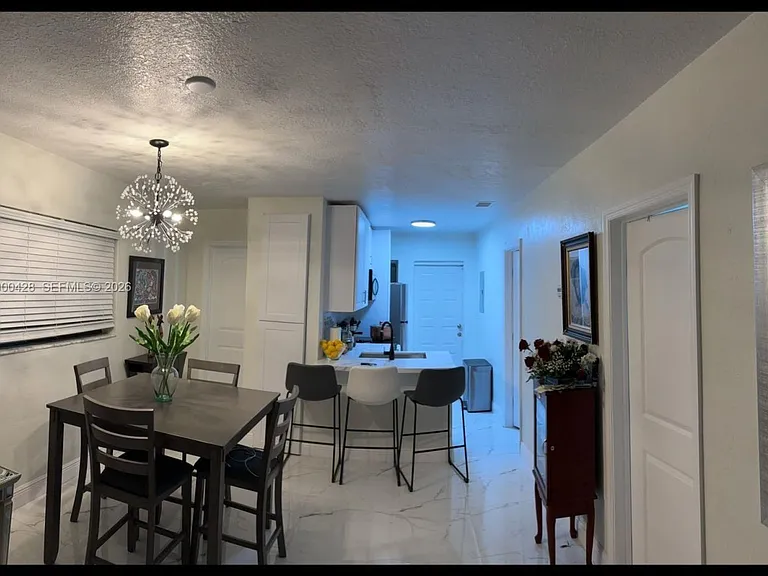 400 N 60th Way #A — Photo 1