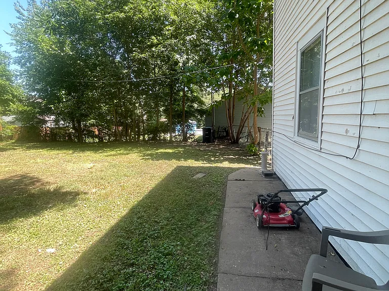 2516 Wirt St — Photo 24