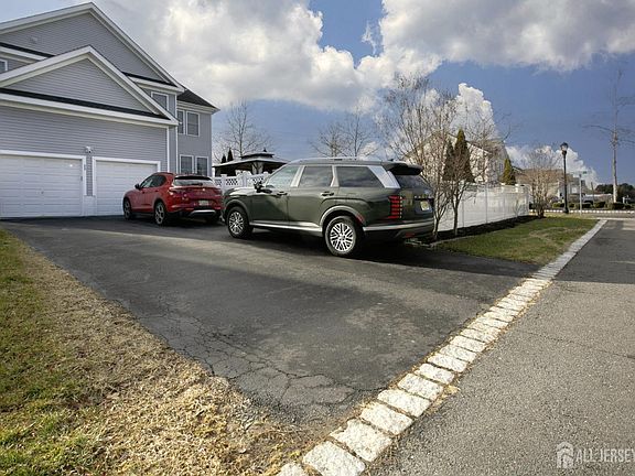 3rd image of 88 Bordentown Crosswicks Rd