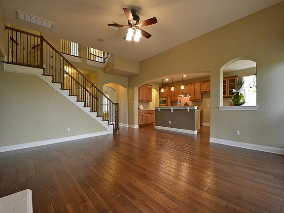 4th image of 11240 Woodland Hills Trl