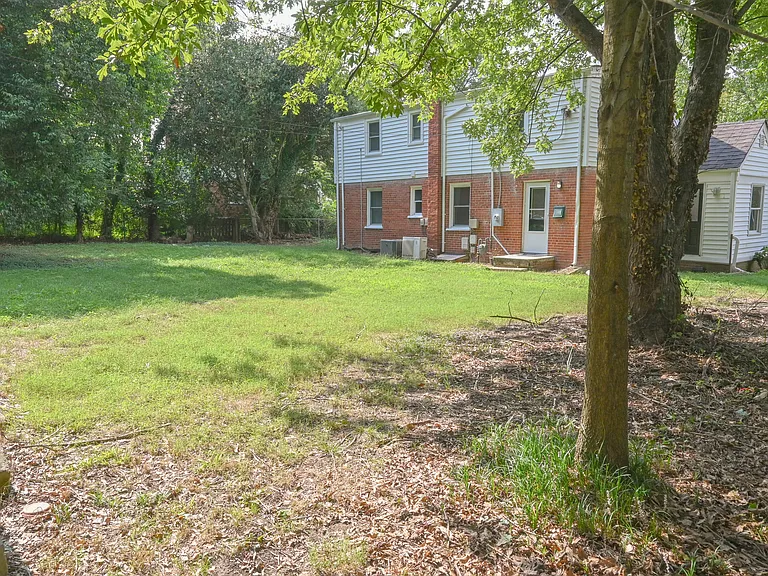 1001 Willow Lawn Dr — Photo 33