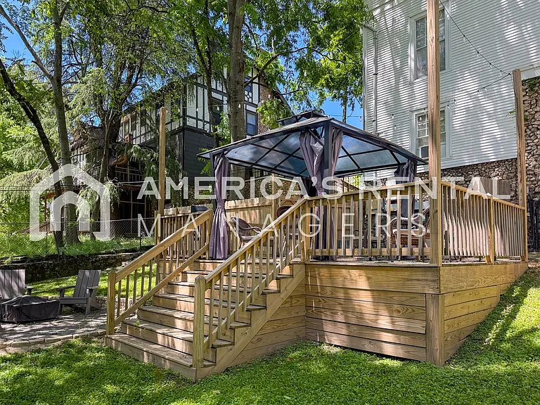 1715 13th Ave S — Photo 14