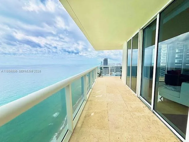 Beach Club Two Condo — Photo 1