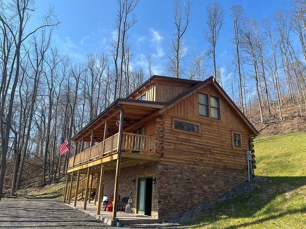 300 Anne Dr, Summersville, WV 26651