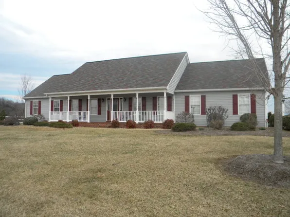 104 Dam Town Rd, Fort Defiance, VA 24437