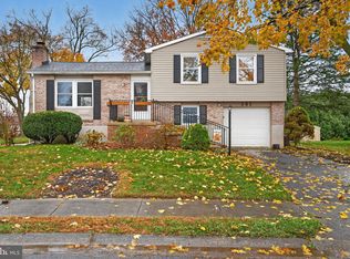 141 Summer Ln, Lititz, PA 17543