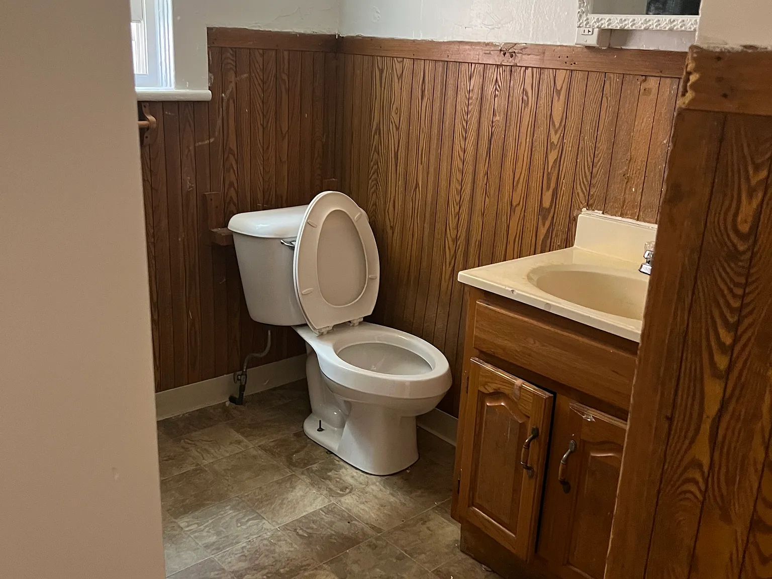 3 bed, 1150 sqft, $750 — Photo 2