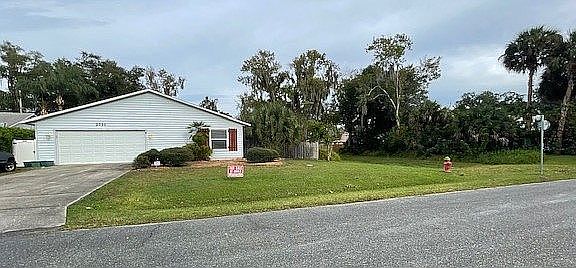 3rd image of 2731 Willow Oak Dr