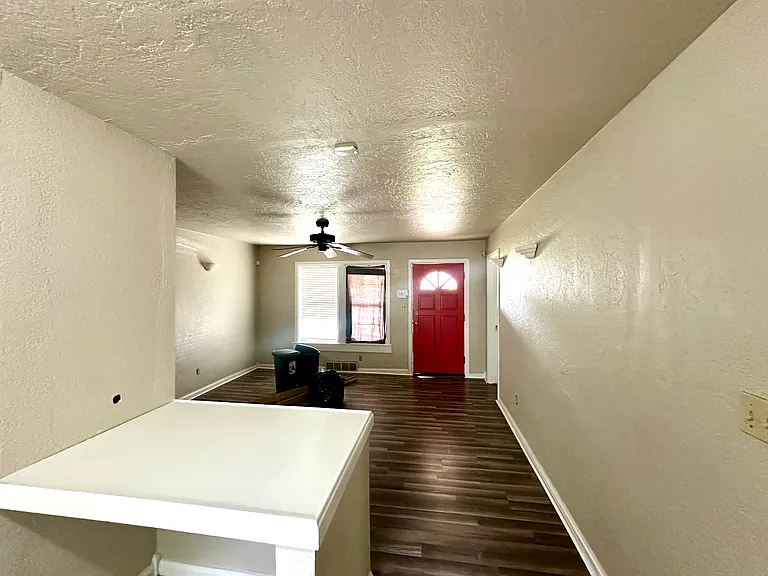 1405 Carlisle Ct — Photo 20