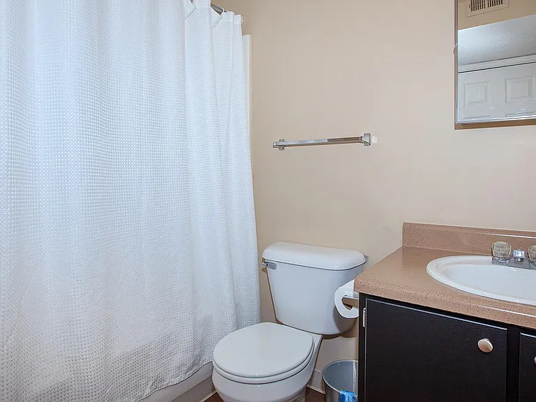 Green Meadow Apartments — Photo 14