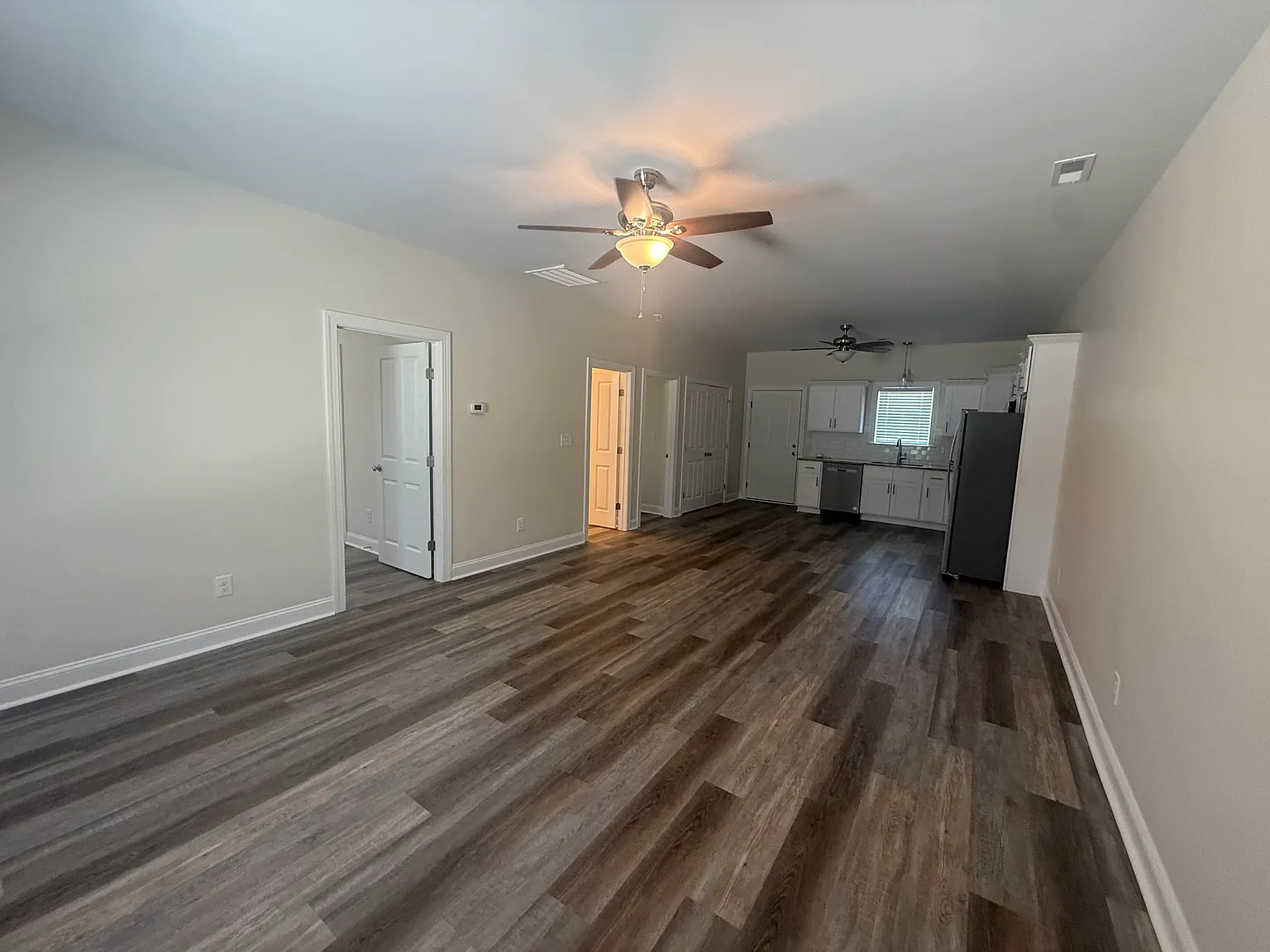 2 bed, 992 sqft, $1,000 — Photo 4
