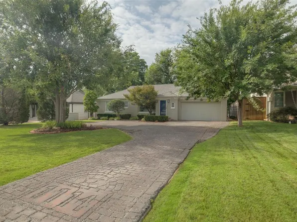 1114 Glenwood Ave, Nichols Hills, OK 73116