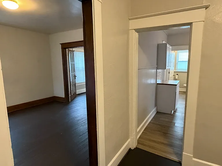 1015 N Olney St — Photo 2