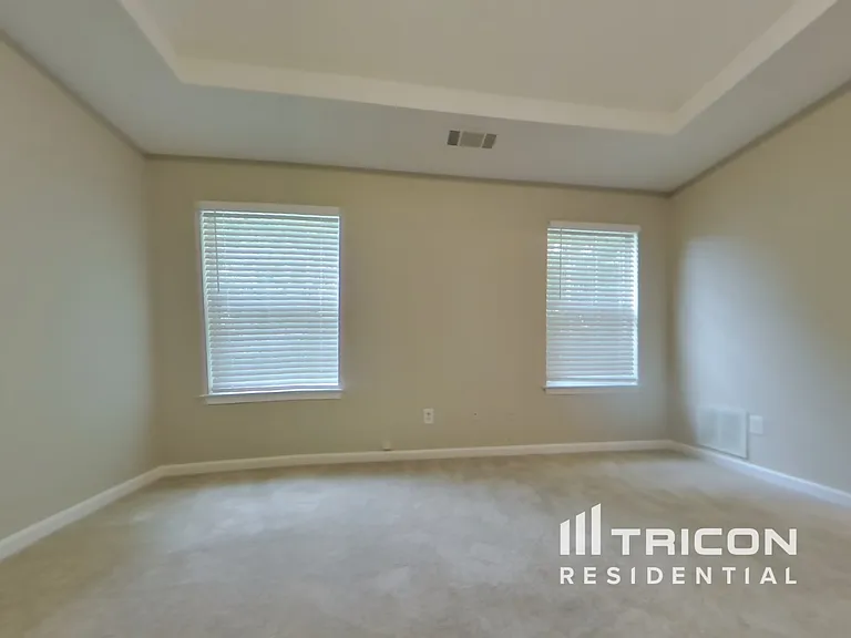 2640 Thunder Basin Way — Photo 7