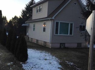 1720 Chippewa Dr, Kansasville, WI 53139