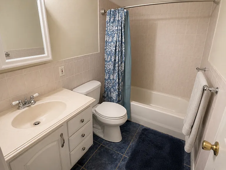 366 Quincy Ave #202 — Photo 8