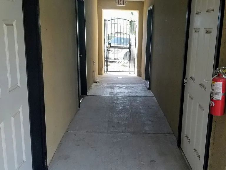 1108 Myrtle Ave — Photo 15