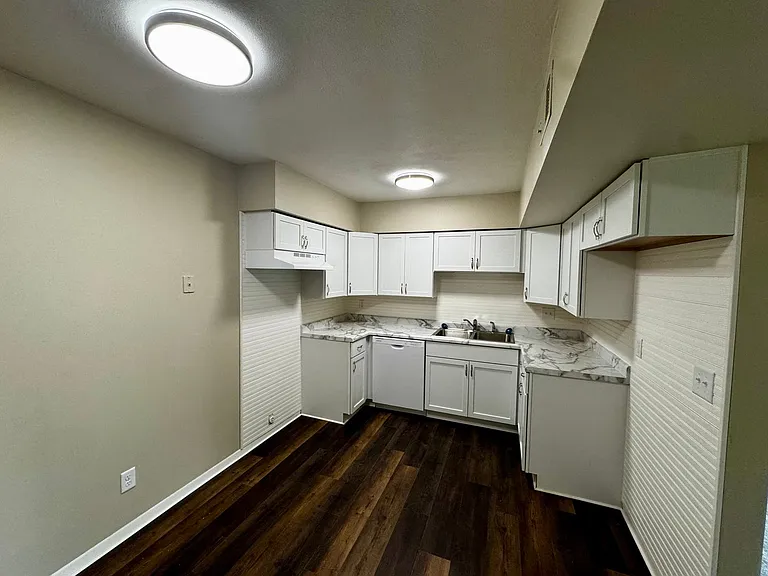 3021 4th St #2 — Photo 3