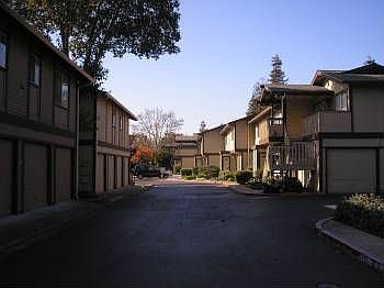2nd image of 233 Loma Verde Dr