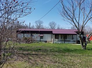 15061 N Clear Ln, Mount Vernon, IL 62864