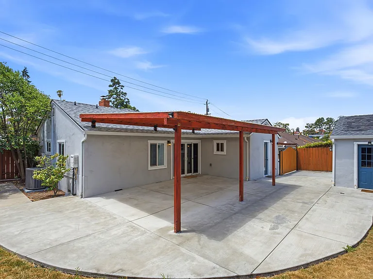 1680 Grove Way — Photo 37