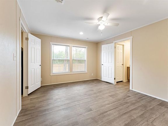 5th image of 200 Wildflower Dr