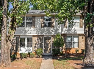 1369 Maple Shade Ln, Charlotte, NC 28270