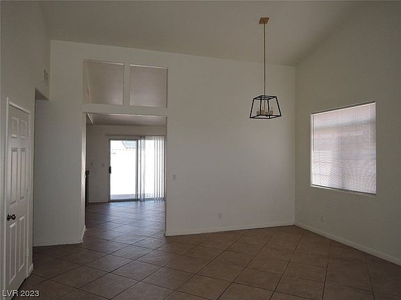 4th image of 4912 High Creek Dr