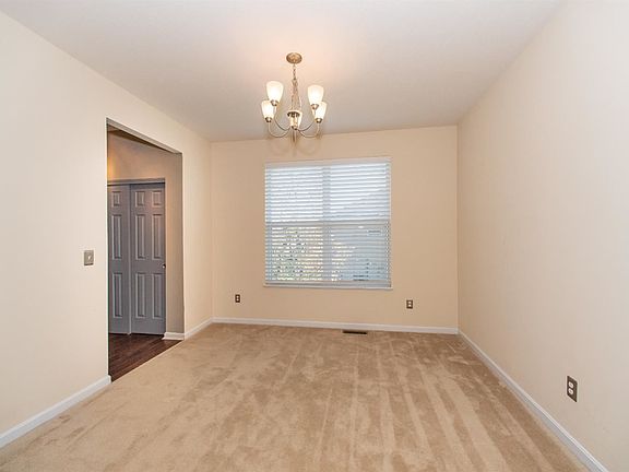 4th image of 7446 Hunters Creek Ln