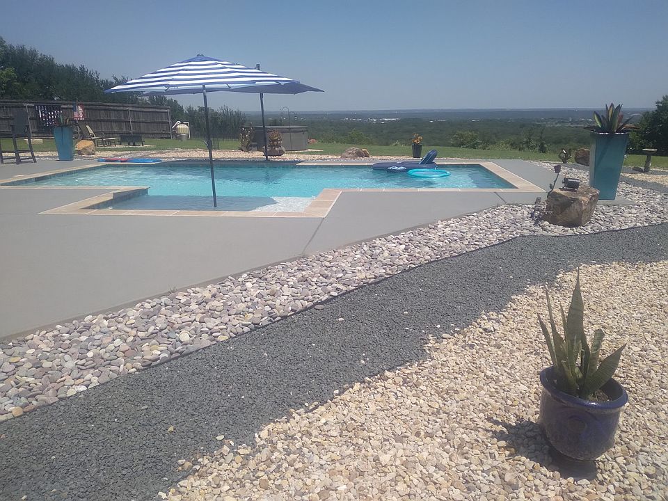 1st image of 12 Cliff Dr