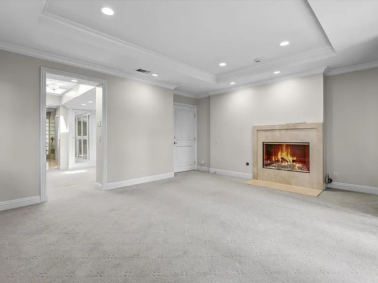 1070 Granville Dr — Photo 21