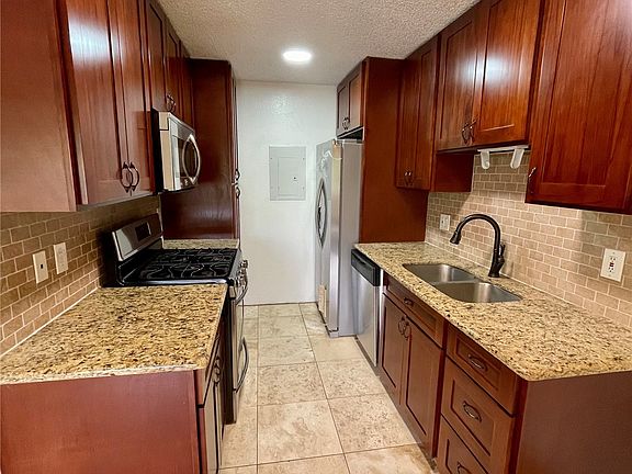 3rd image of 91-1022 Mikohu St APT 22S