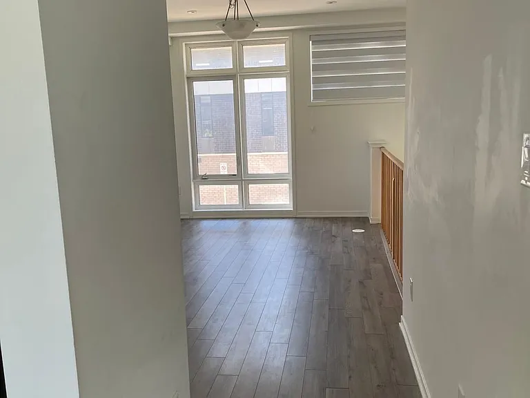 801 Heathrow Path N — Photo 21
