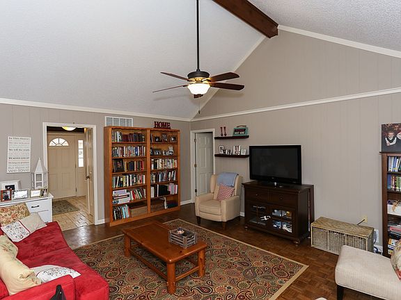 5th image of 8038 Cross Pike Dr