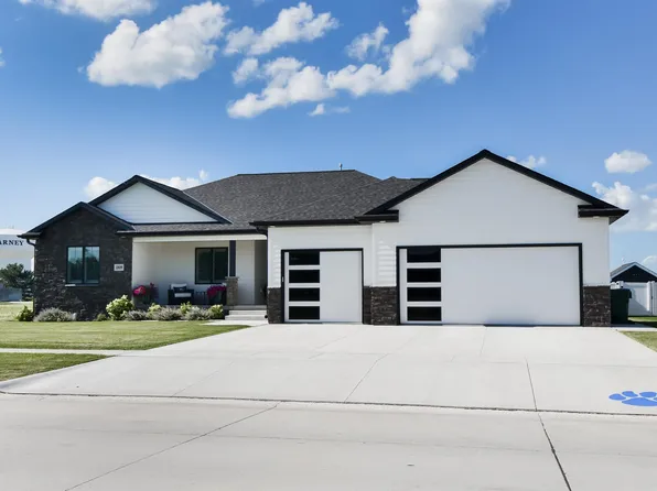 2809 W 35th St, Kearney, NE 68845